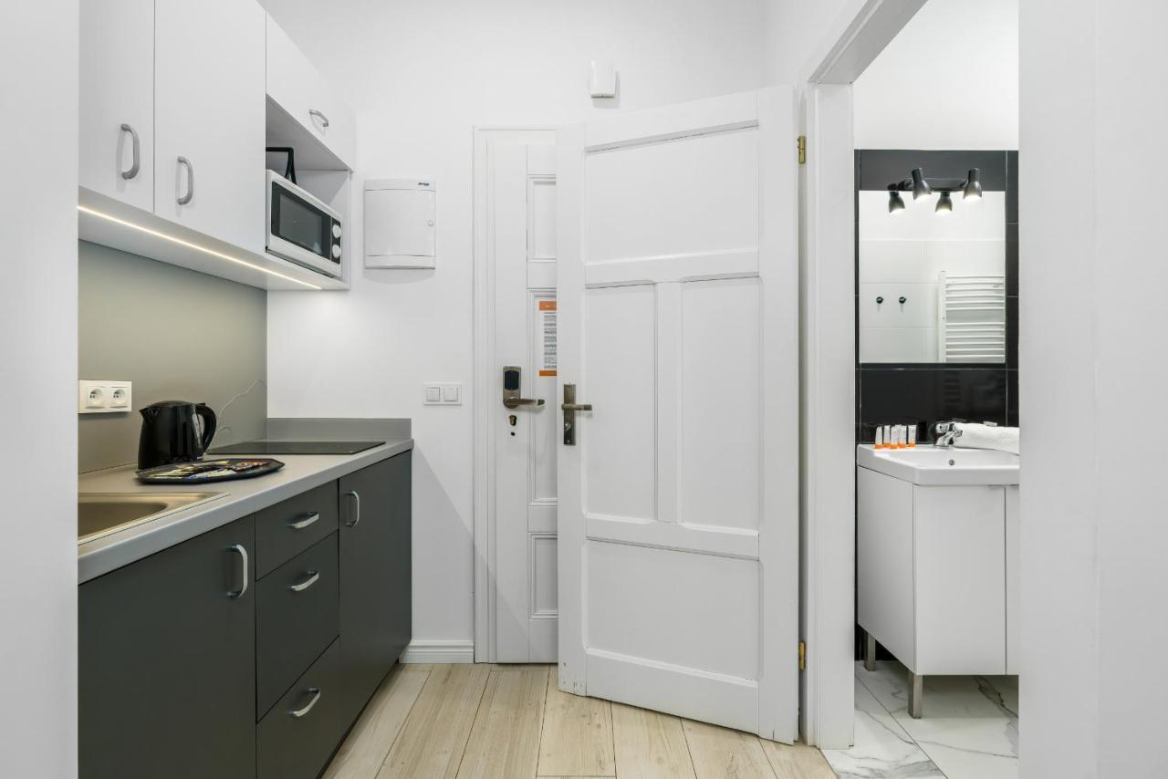 Apartments City Center Saint Wojciech By Renters Posen Exterior foto