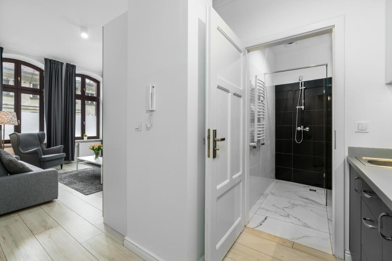 Apartments City Center Saint Wojciech By Renters Posen Exterior foto