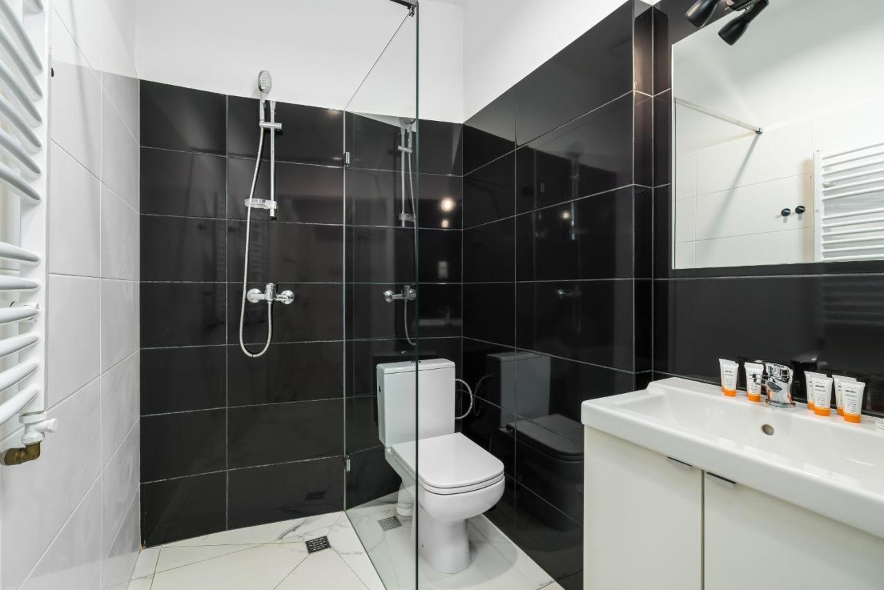 Apartments City Center Saint Wojciech By Renters Posen Exterior foto